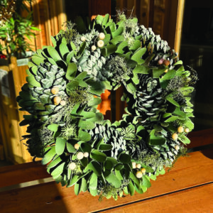 Osbourne Mistletoe Christmas Wreath - 36cm